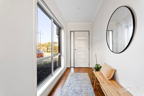 Property photo of 18 Marathon Boulevard Craigieburn VIC 3064