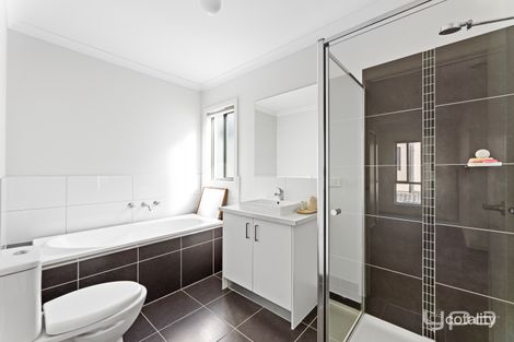 Property photo of 18 Marathon Boulevard Craigieburn VIC 3064