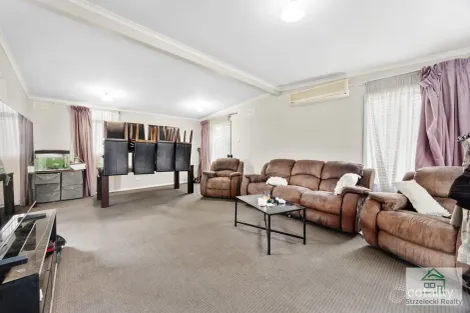Property photo of 21 Central Avenue Newborough VIC 3825