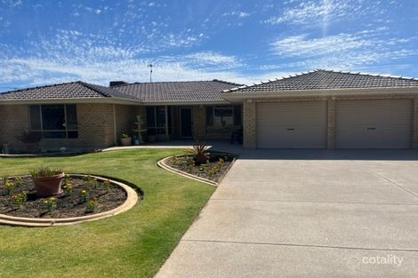 9 Dryden St, Lake Coogee, WA 6166