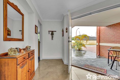 Property photo of 6 Baddesley Way Canning Vale WA 6155