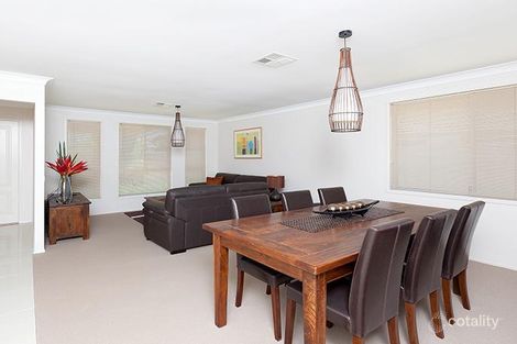 Property photo of 8 Woolmers Court Wattle Grove NSW 2173