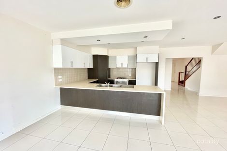Property photo of 5 Oatlands Lane Cairnlea VIC 3023