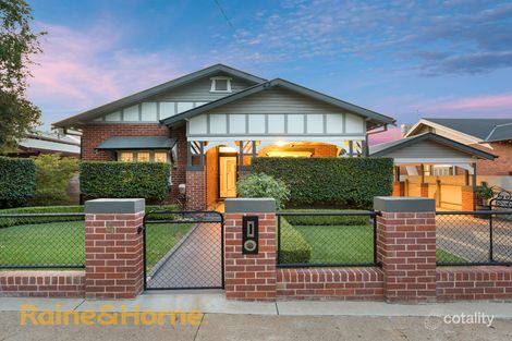 Property photo of 4 Inverary Street Turvey Park NSW 2650