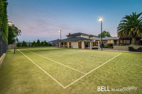 Property photo of 10 Avenview Drive Narre Warren North VIC 3804