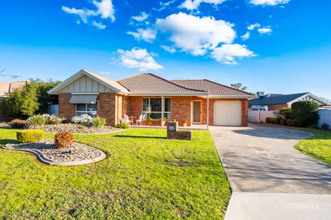 1 CREIGHTON CT, LAVINGTON, NSW 2641