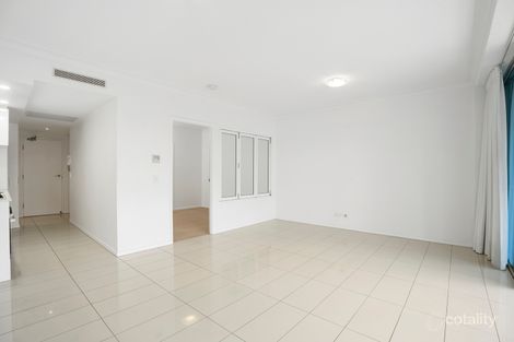 Property photo of 406/2 East Quay Drive Biggera Waters QLD 4216