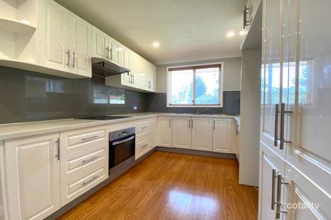 Property photo of 21 Cuscus Place St Helens Park NSW 2560