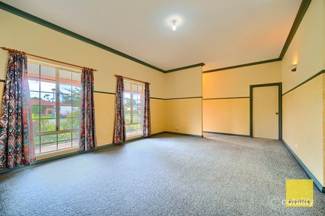 24 Abercorn St, Orana, WA 6330