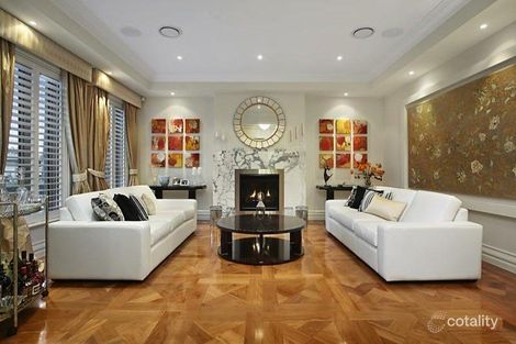 Property photo of 246 Woodland Street Strathmore VIC 3041