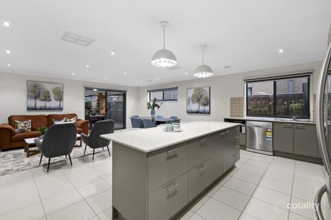 Property photo of 27 Elmsford Crescent Cranbourne West VIC 3977