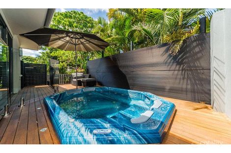Property photo of 1/12 Drake Avenue Paradise Point QLD 4216