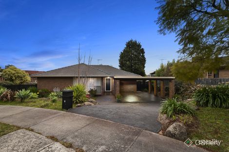 Property photo of 11 Hughes Close Endeavour Hills VIC 3802