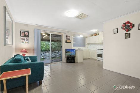 Property photo of 11 Hughes Close Endeavour Hills VIC 3802