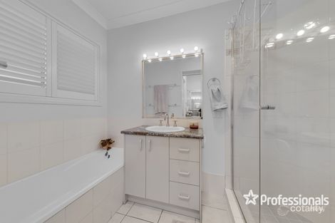 Property photo of 1 Carolyn Place Ferny Grove QLD 4055