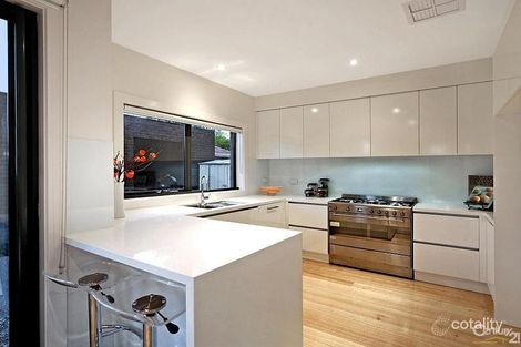 Property photo of 218 Tucker Road McKinnon VIC 3204