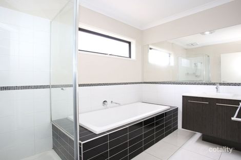 Property photo of 16 Carnavon Street Cranbourne East VIC 3977