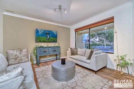 Property photo of 19 Shiralee Bend Carramar WA 6031