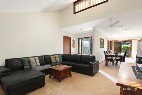 Property photo of 1/12-22 Gibsons Road Figtree NSW 2525