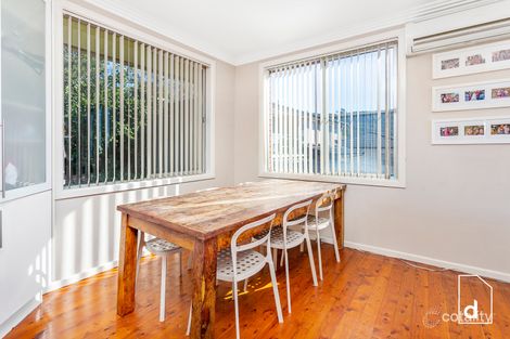 Property photo of 28 Ian Bruce Crescent Balgownie NSW 2519