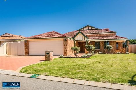 18 Roxburgh Cir, Kinross, WA 6028