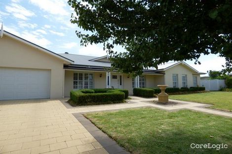 Property photo of 10 Avalon Place Dubbo NSW 2830