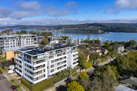 201/148a Albany St, Point Frederick, NSW 2250