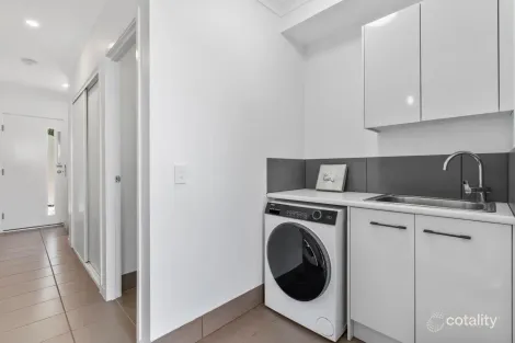 Property photo of 2/43 Springwood Street Mount Gravatt East QLD 4122