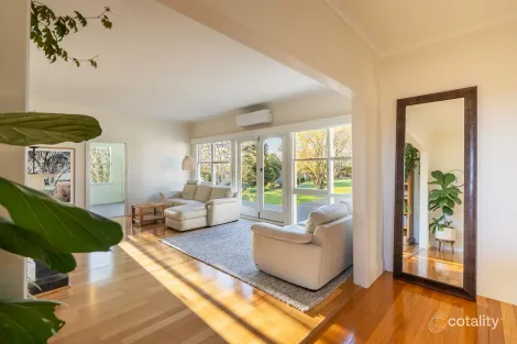 Property photo of 13A Surrey Street Devonport TAS 7310