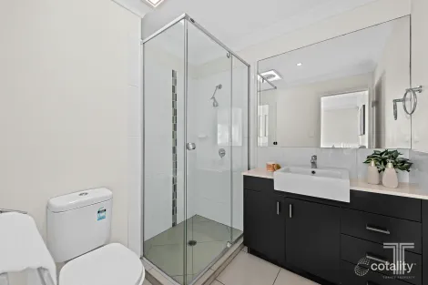 Property photo of 9/20 Kianawah Road South Manly West QLD 4179