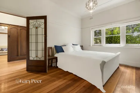 Property photo of 14 Powderham Road Caulfield North VIC 3161