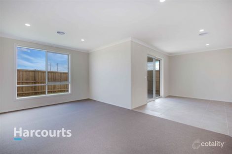 Property photo of 39 Australorp Drive Clyde North VIC 3978