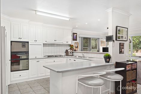 Property photo of 18 Rowitta Drive Glen Waverley VIC 3150
