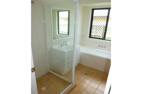 Property photo of 27 Wirra Circuit Wynnum West QLD 4178