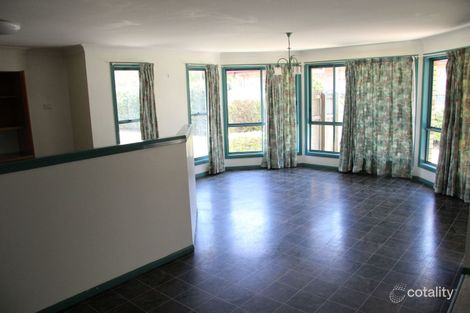 Property photo of 9 Walton Place Brighton QLD 4017