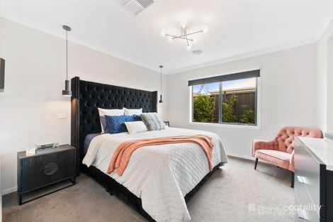 Property photo of 4 Ginkgo Street Fraser Rise VIC 3336