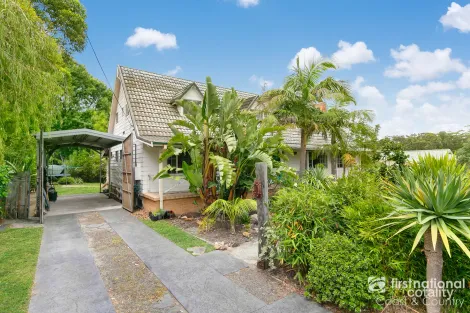 Property photo of 6 Davenport Road Shoalhaven Heads NSW 2535