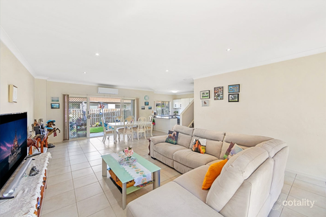 Property photo of 2/289 River Hills Road Eagleby QLD 4207