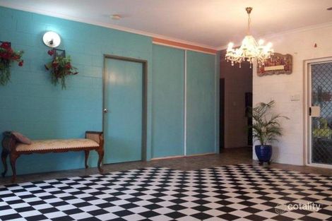 Property photo of 8 Deacon Court Mooroobool QLD 4870