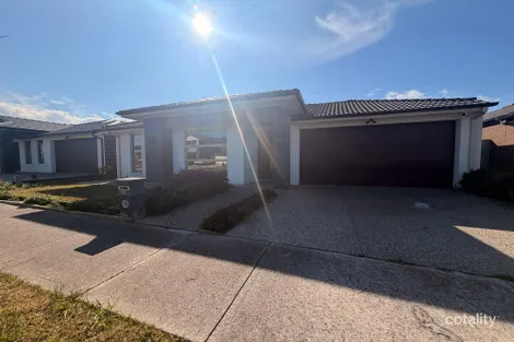 Property photo of 10 Astbury Crescent Mickleham VIC 3064