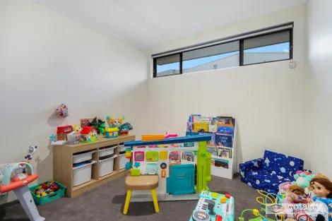 Property photo of 18 Munglinup Road Hilbert WA 6112