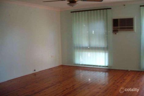 Property photo of 13 Gentian Avenue Macquarie Fields NSW 2564