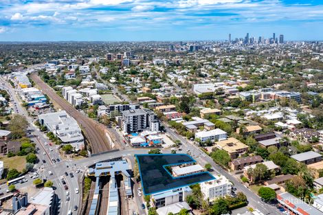 Property photo of 19 Railway Avenue Indooroopilly QLD 4068