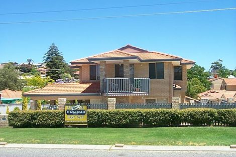 2/85 Dover Rd, Scarborough, WA 6019