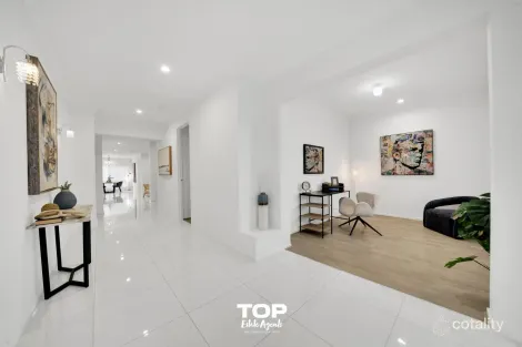 Property photo of 19 Grassbird Street Clyde North VIC 3978