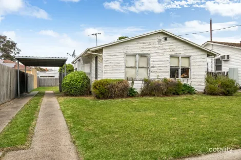 Property photo of 32 Curlew Crescent Norlane VIC 3214