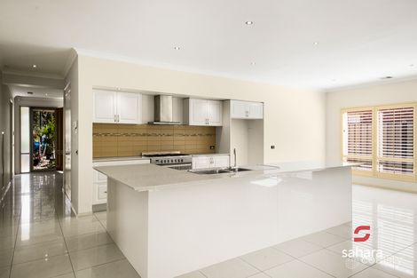Property photo of 5 Brixton Place Craigieburn VIC 3064