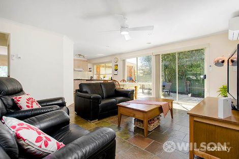 Property photo of 2 Shoemaker Street Attwood VIC 3049