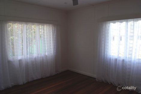 Property photo of 30 Banoon Drive Wynnum QLD 4178