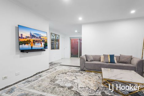 Property photo of 1/4 Providence Drive Cranbourne West VIC 3977